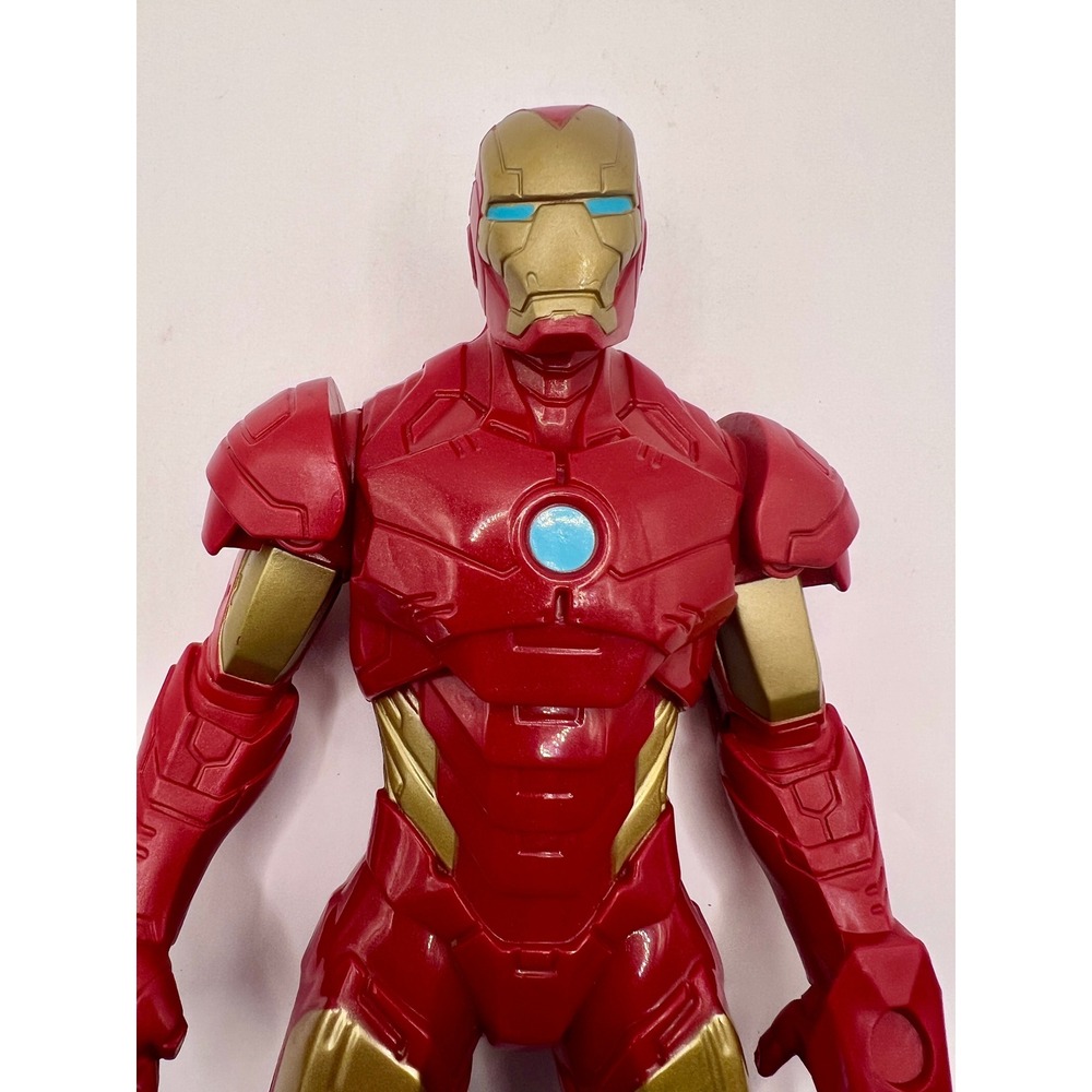 Hasbro Iron Man Action Figure 9.5in Red Excellent Marvel 2019 Titan Hero Series